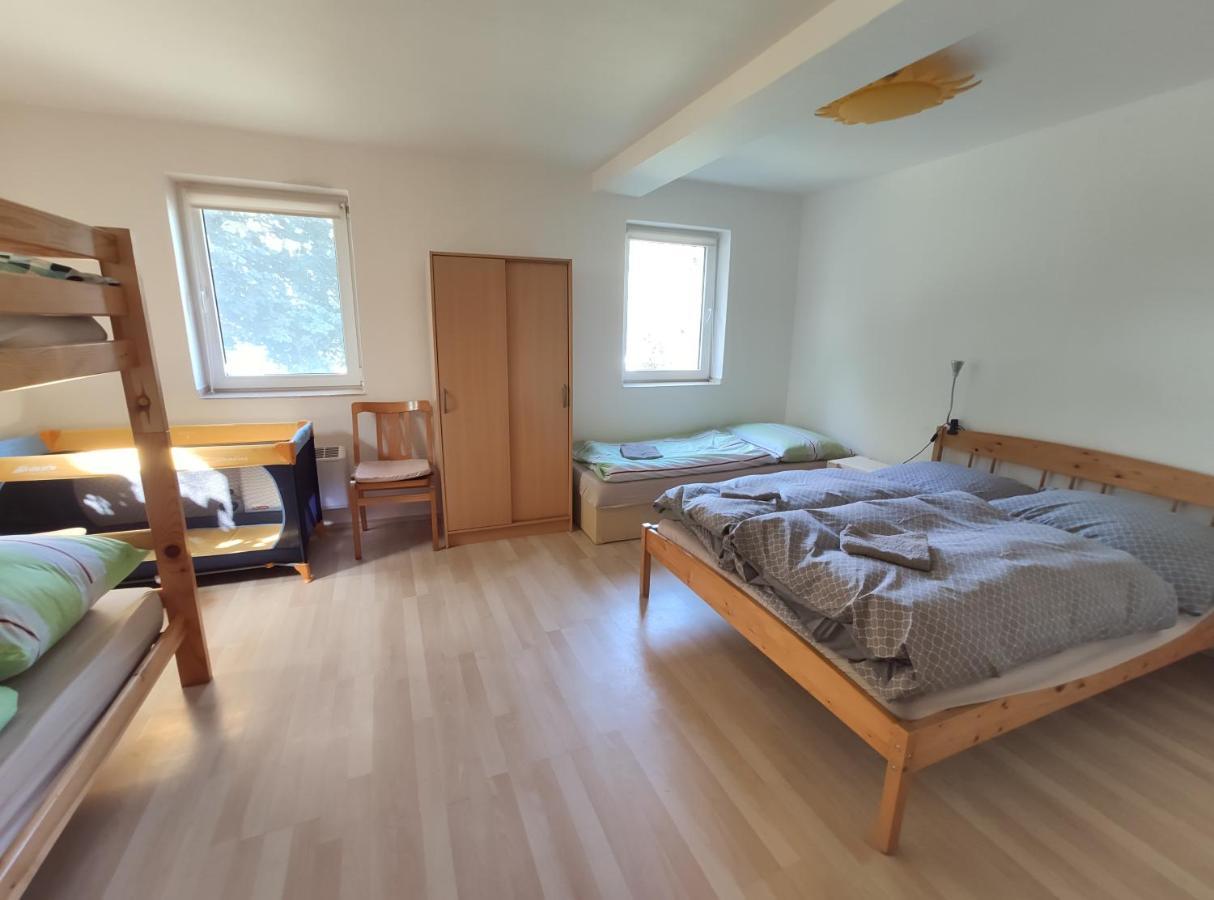 Apartman Hulin, Chrastany - Bily Exterior photo